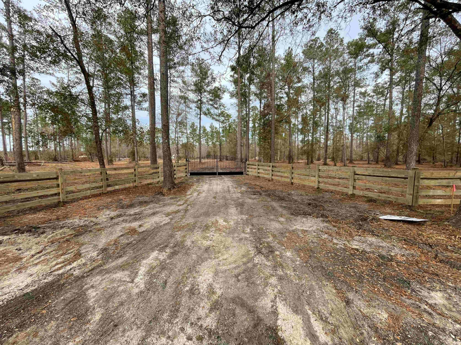 Farm Gate Installation: Custom Agricultural Access